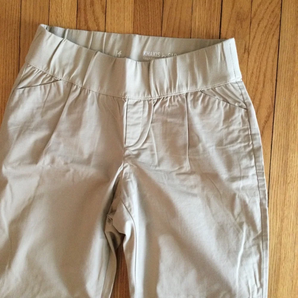 GAP Khakis Maternity Cotton Pants Slacks Size 14 Inseam 32”